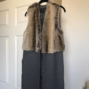 ❌SOLD❌Vest with fur